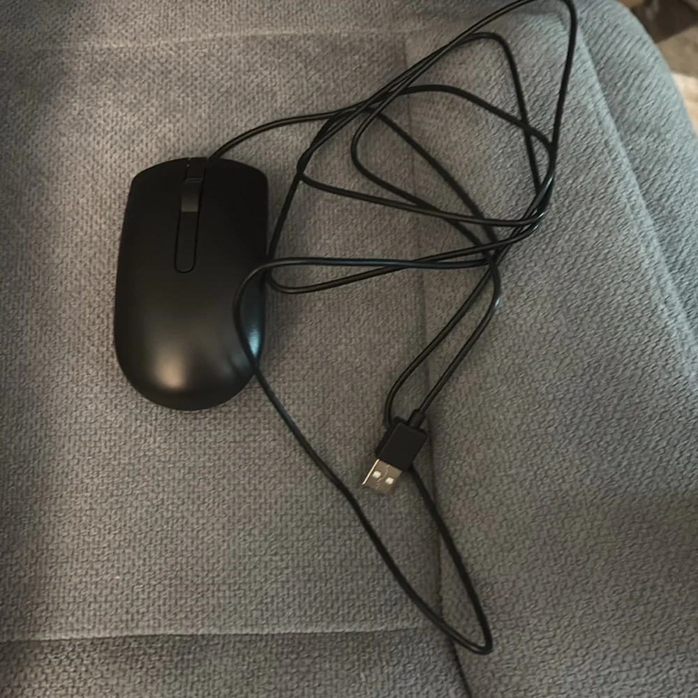 Dell ⌨️ keyboard Wired mouse NIB Smokefree